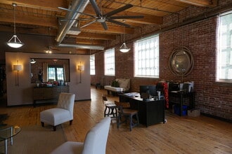 201 Smythe St, Greenville, SC à louer Photo intérieure– Image 2 sur 5