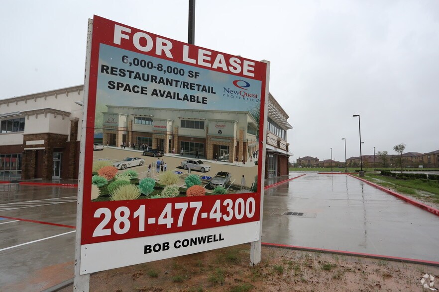 20702 Katy Fwy, Katy, TX à louer - Photo de l’immeuble – Image 2 sur 2