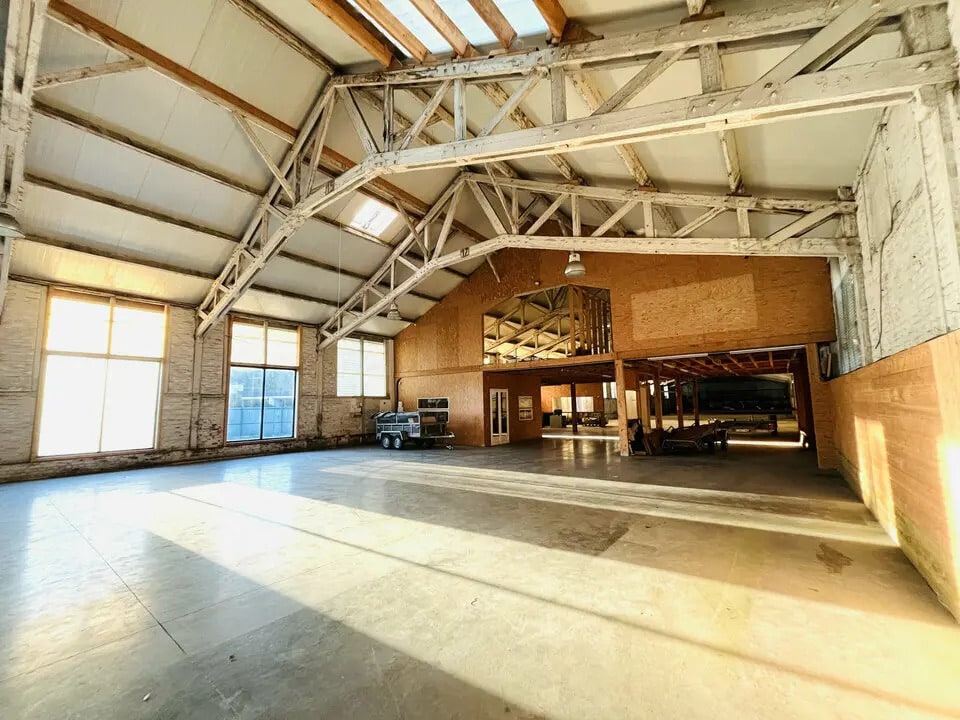 Local d’activités dans Épouville à louer Photo intérieure– Image 1 sur 5