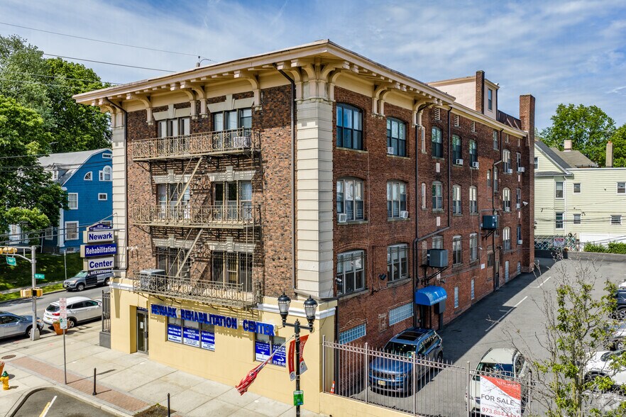 638 Mount Prospect Ave, Newark, NJ à vendre - Photo de l’immeuble – Image 1 sur 37