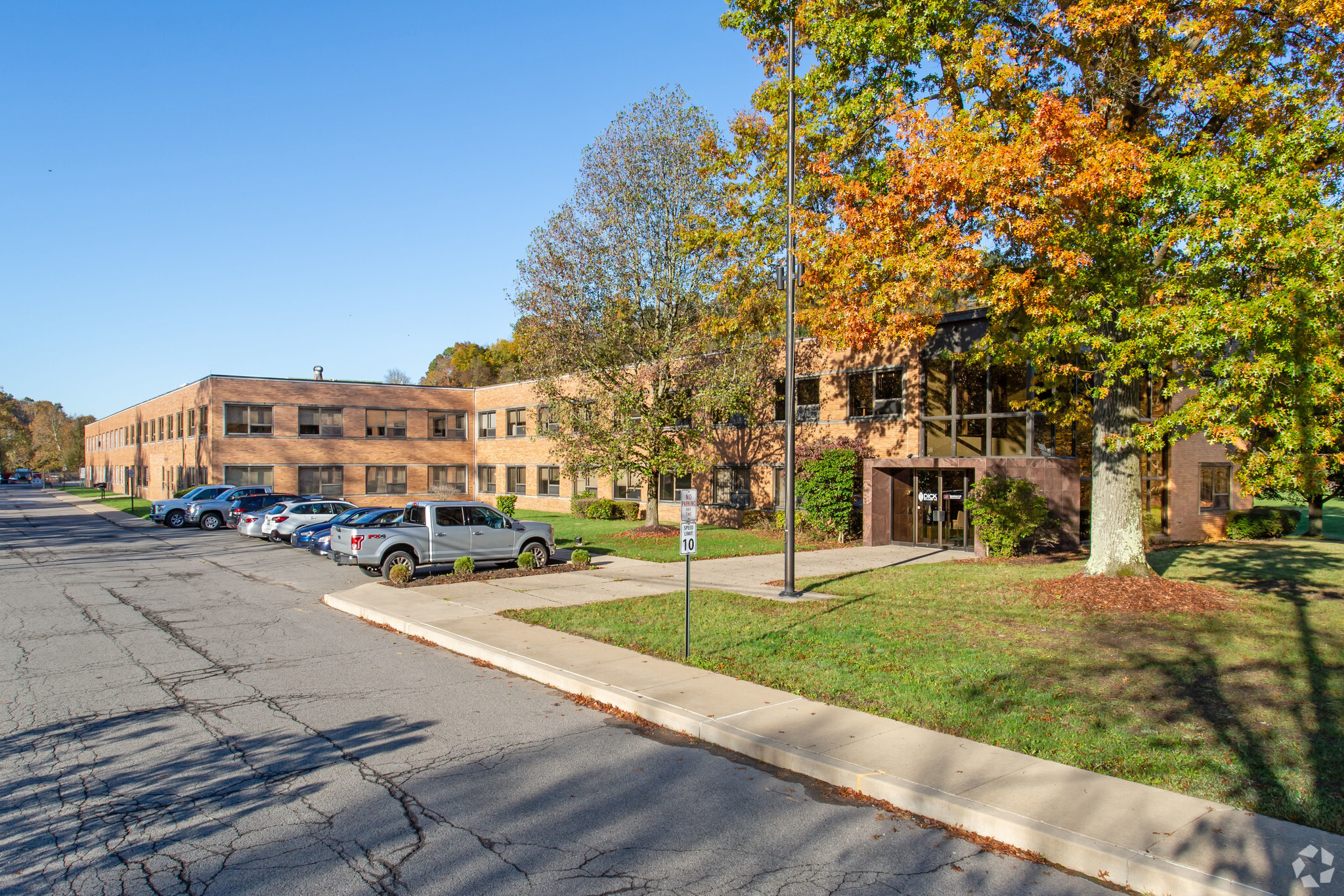 1900 Route 51, Jefferson Hills, PA à louer Photo principale– Image 1 sur 13