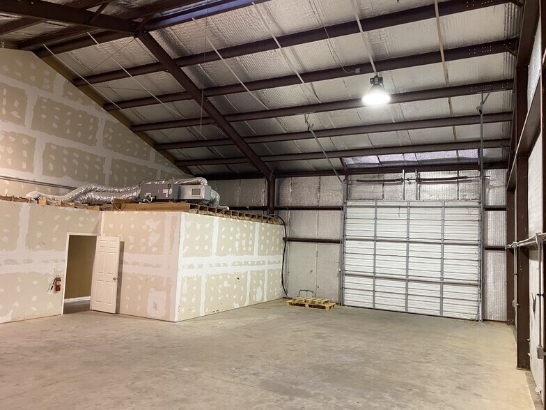 105 Montie St, Longview, TX à louer - Photo de l’immeuble – Image 2 sur 6
