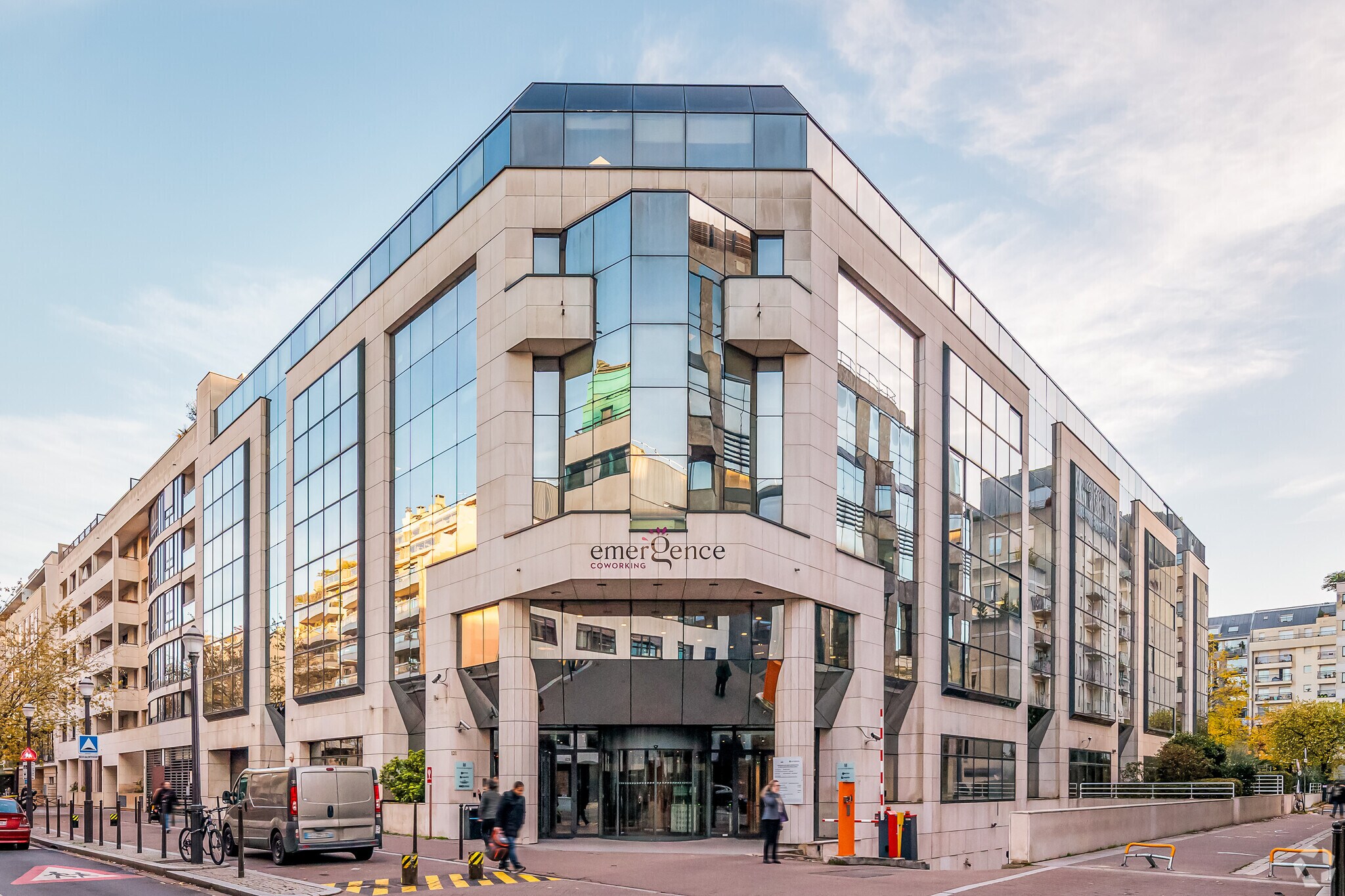 Rue D'Aguesseau, Boulogne-Billancourt à louer Photo principale– Image 1 sur 4