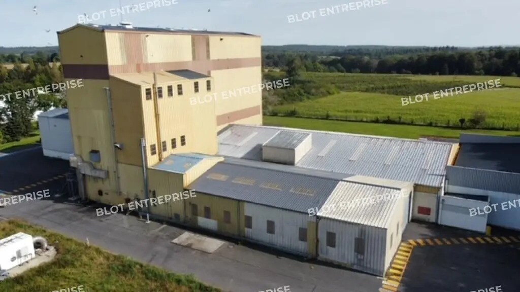 Local d'activités dans Saint-Hervé à vendre Photo de l’immeuble– Image 1 sur 6