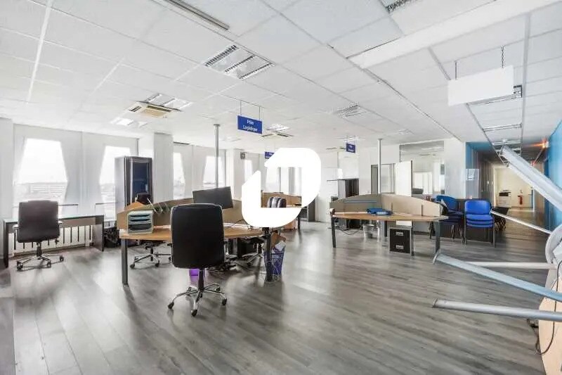 9 Avenue De L'Europe, Thiais à vendre - Photo de l’immeuble – Image 2 sur 7