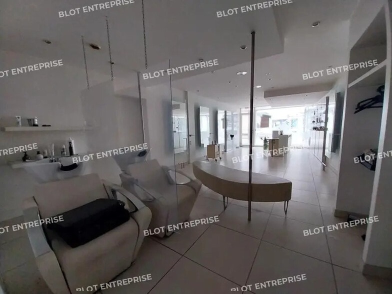 Local commercial dans La Baule-Escoublac à vendre - Photo intérieure – Image 3 sur 7