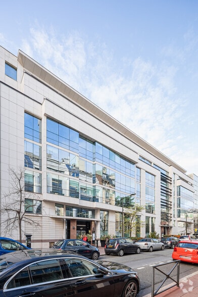 Bureau dans Levallois-Perret à louer - Photo de l’immeuble – Image 3 sur 5