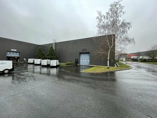 Plus de détails pour Industriel/Logistique à louer