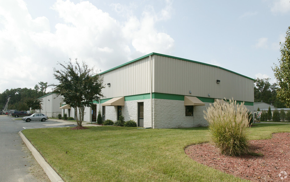 916-920 Cavalier Blvd, Chesapeake, VA à louer - Photo de l’immeuble – Image 3 sur 5