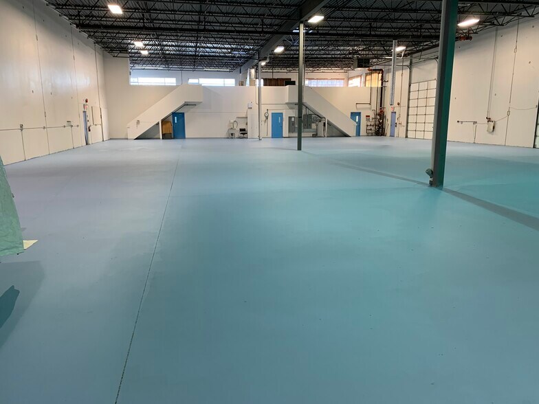 7221 72nd St, Delta, BC à louer - Photo de l’immeuble – Image 2 sur 4