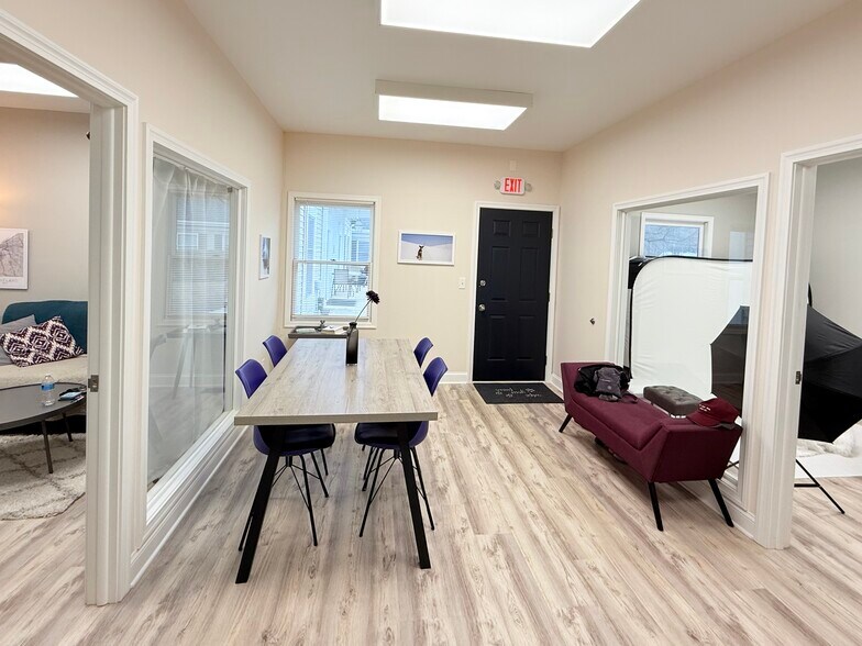 7181 Chagrin Rd, Chagrin Falls, OH à louer - Photo de l’immeuble – Image 3 sur 9