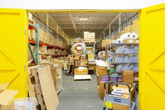 202-206 Pegasus Ave, Northvale, NJ à louer Photo intérieure– Image 2 sur 2