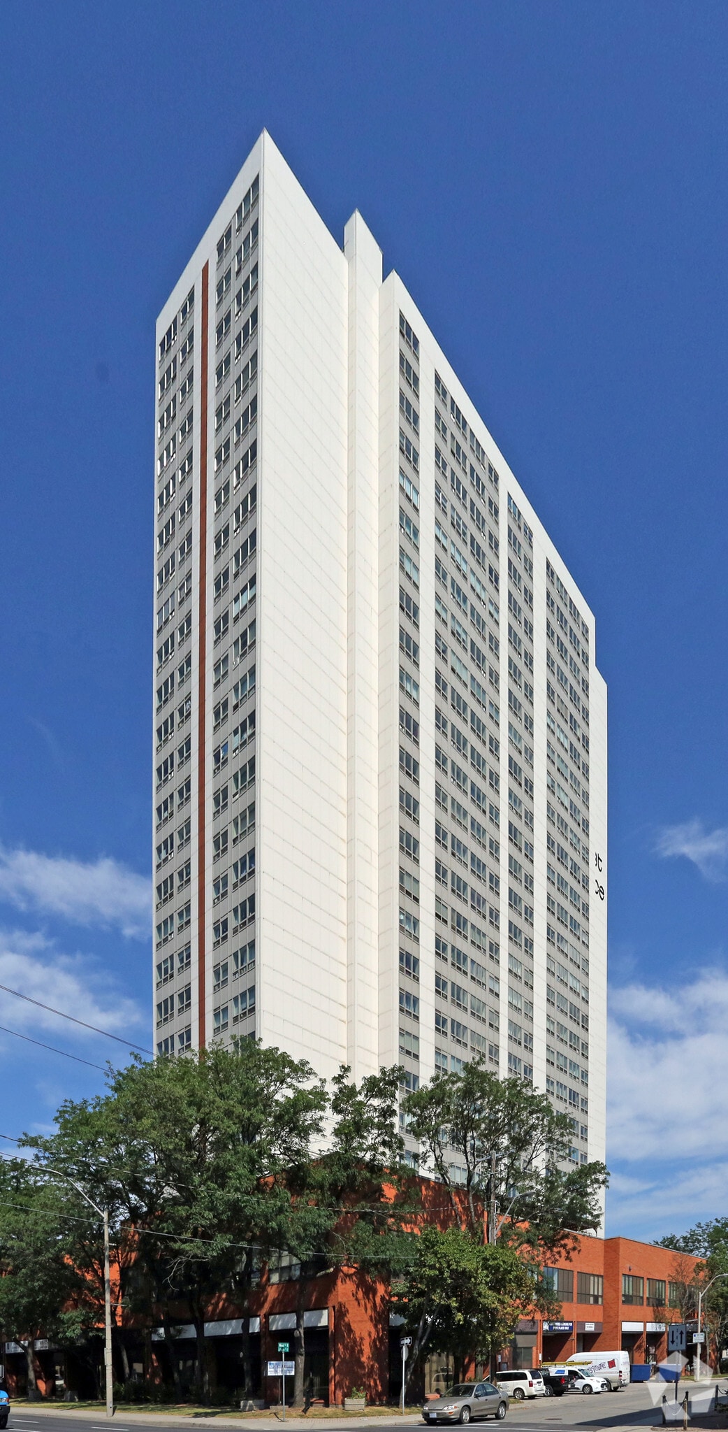 360 King St E, Hamilton, ON à louer Photo principale– Image 1 sur 8