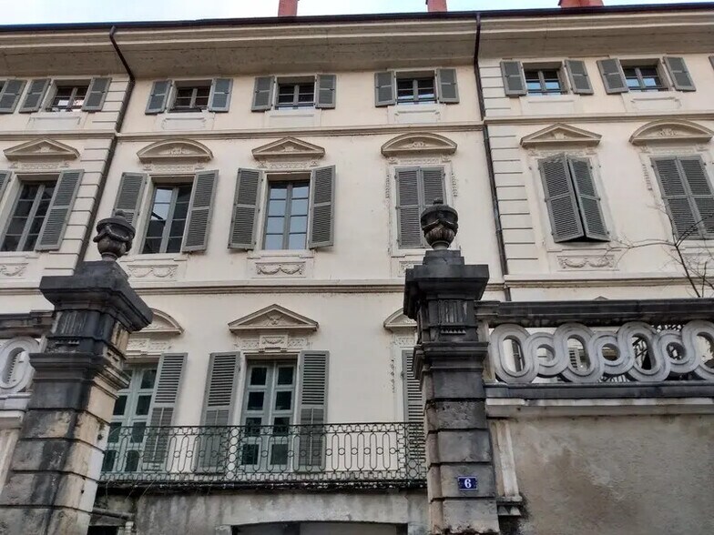 Bureau dans Chambéry à louer - Photo de l’immeuble – Image 1 sur 14