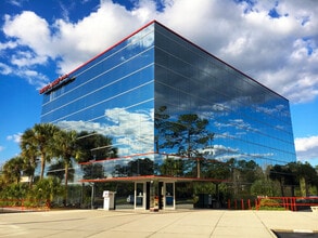 6241 NW 23rd St, Gainesville, FL à louer Photo de l’immeuble– Image 1 sur 7