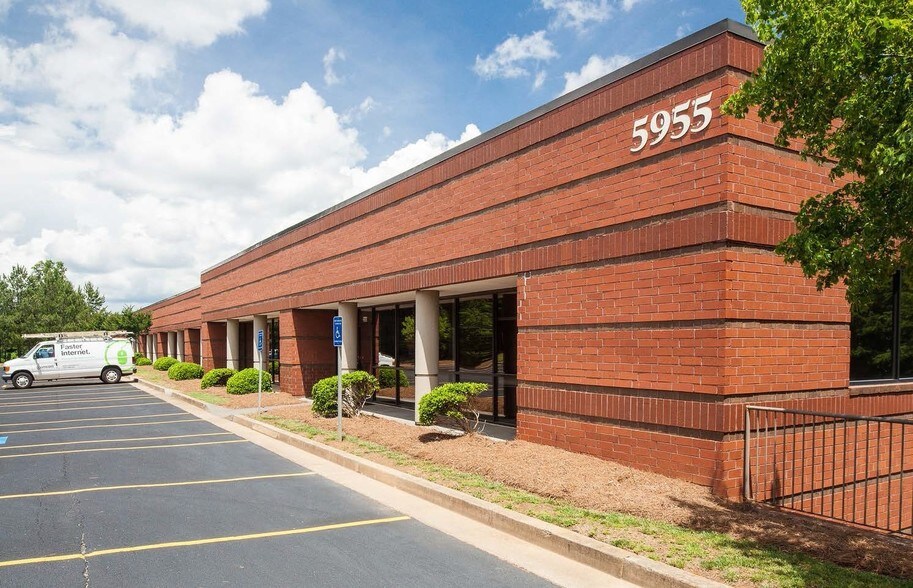 5955 Shiloh Rd E, Alpharetta, GA à louer - Photo principale – Image 2 sur 17