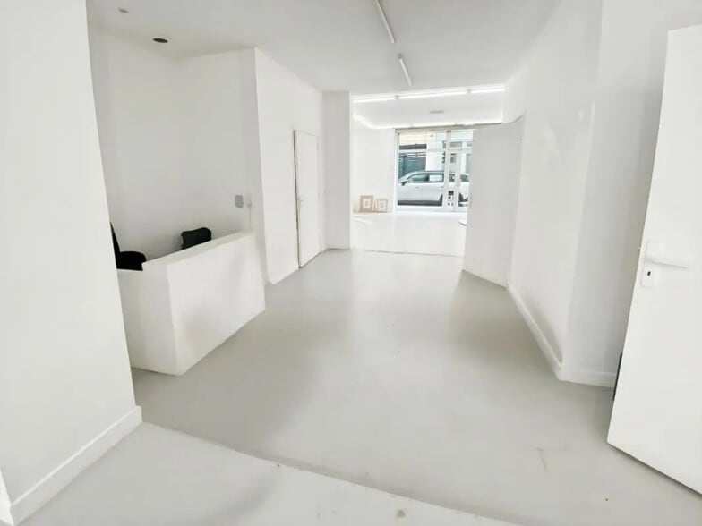 Bureau dans Paris à louer - Photo de l’immeuble – Image 2 sur 9