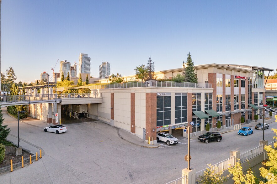 3433 North Rd, Burnaby, BC à louer - Photo de l’immeuble – Image 3 sur 5