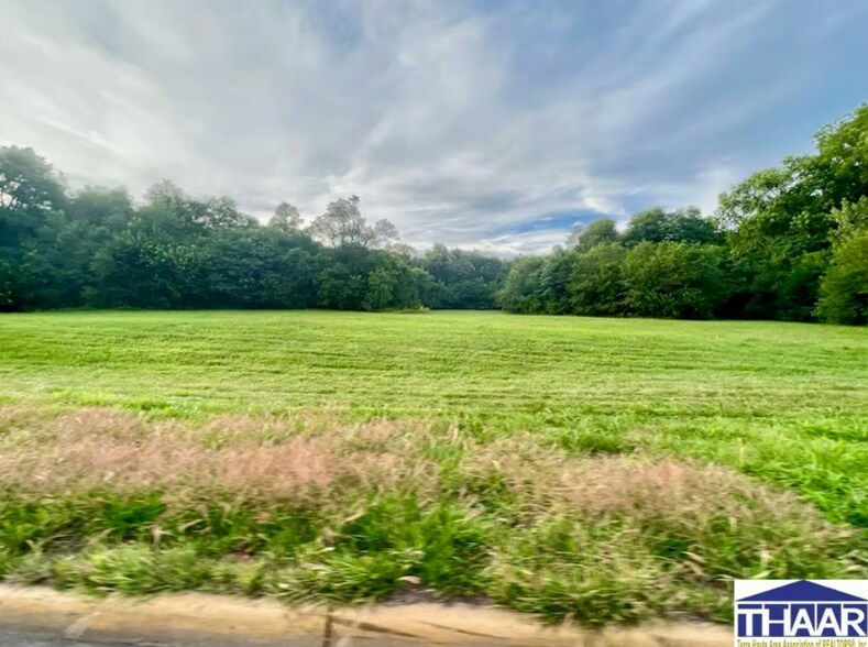 2010 Maple Ave, Terre Haute, IN à vendre - Photo de l’immeuble – Image 3 sur 3