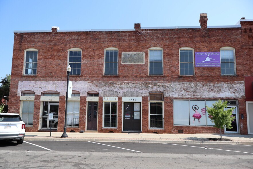 1736 N Broad St, Commerce, GA à louer - Photo de l’immeuble – Image 2 sur 10