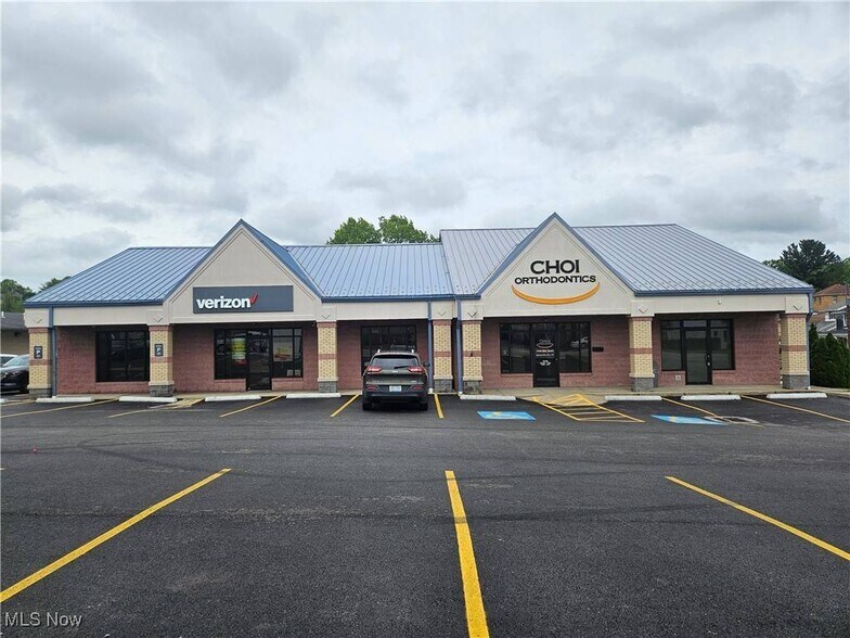 2203 Sunset Blvd, Steubenville, OH à louer - Photo de l’immeuble – Image 1 sur 2