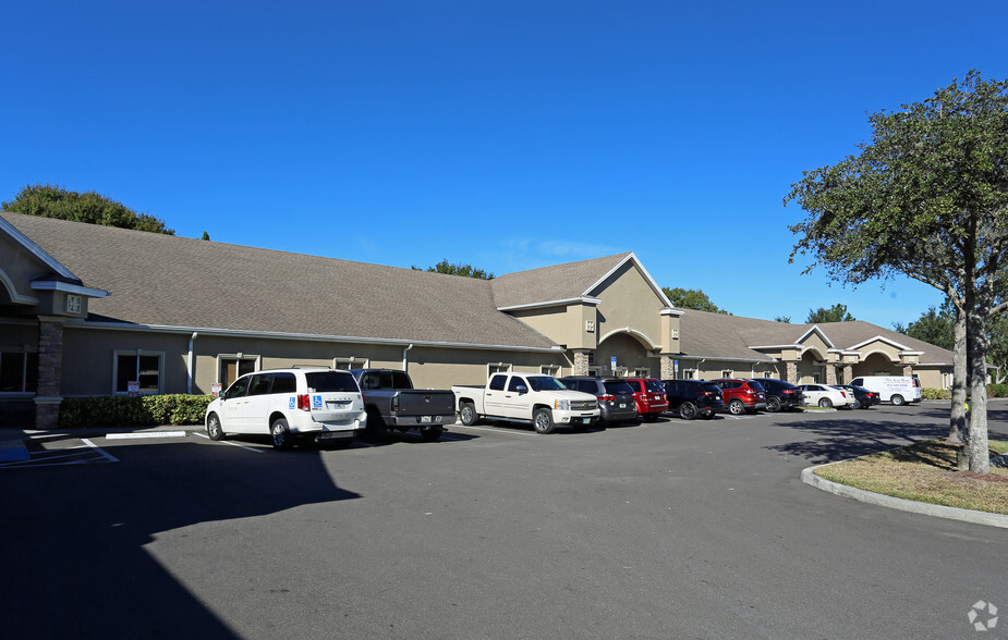 11908-11944 Sheldon Rd, Tampa, FL à vendre - Photo principale – Image 1 sur 3