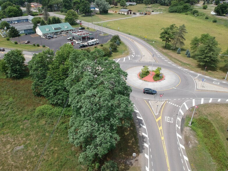 565 State route 13, Horseheads, NY à vendre - Photo de l’immeuble – Image 3 sur 11