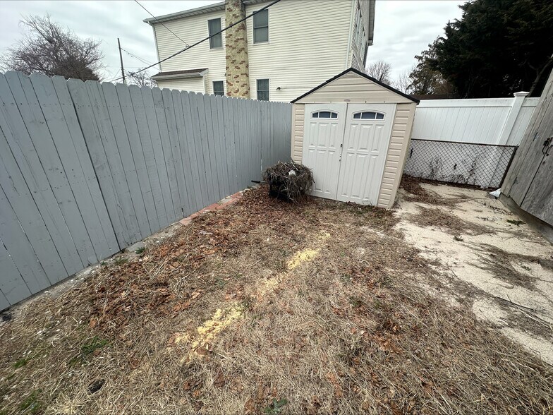174 Merrick Rd, Merrick, NY à vendre - Photo de l’immeuble – Image 2 sur 10
