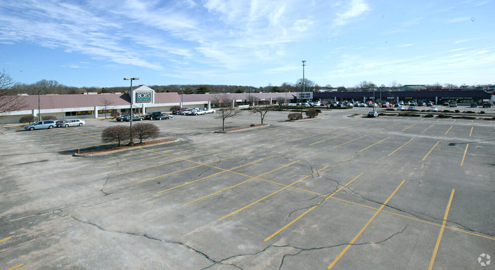150 Highland Ave, Seekonk, MA à louer - Photo de l’immeuble – Image 2 sur 4