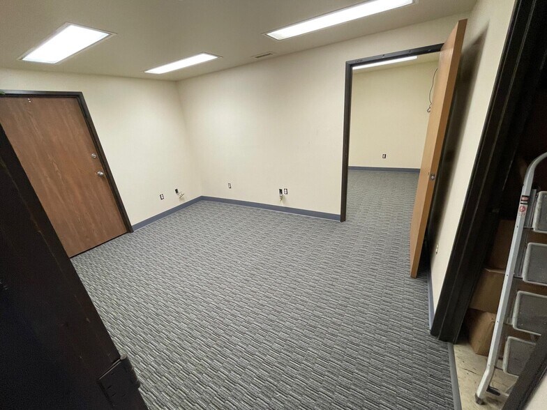 59 Ecorse Rd, Ypsilanti, MI à vendre - Photo intérieure – Image 3 sur 11