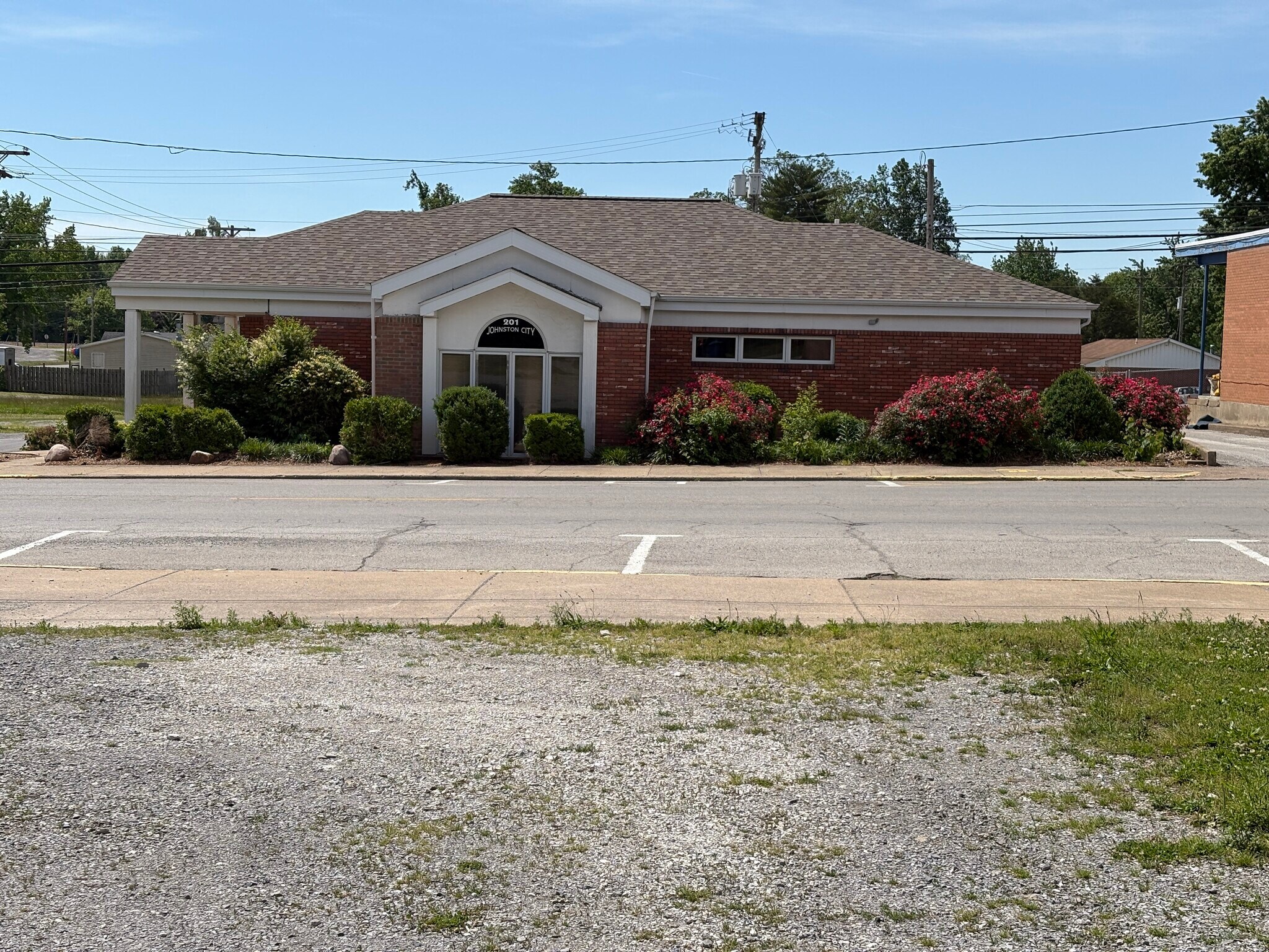 201 W Broadway Blvd, Johnston City, IL à vendre Photo de l’immeuble– Image 1 sur 23