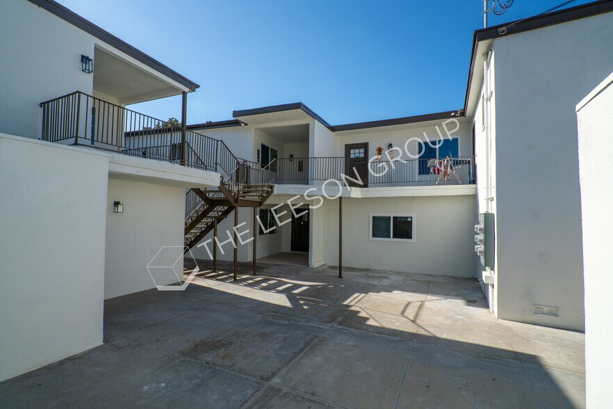 705 E Santa Fe Ave, Fullerton, CA à vendre - Photo de l’immeuble – Image 3 sur 14