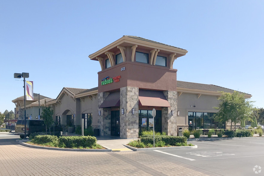Frontage Hwy. 101 & N.Mcd Blvd, Petaluma, CA à louer - Photo de l’immeuble – Image 1 sur 12