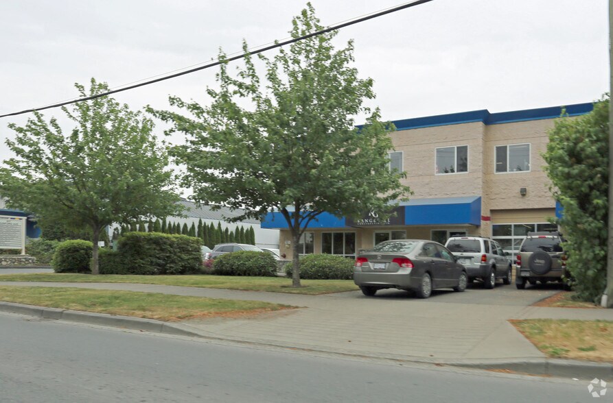937 Dunford Ave, Langford, BC à louer - Photo de l’immeuble – Image 3 sur 5