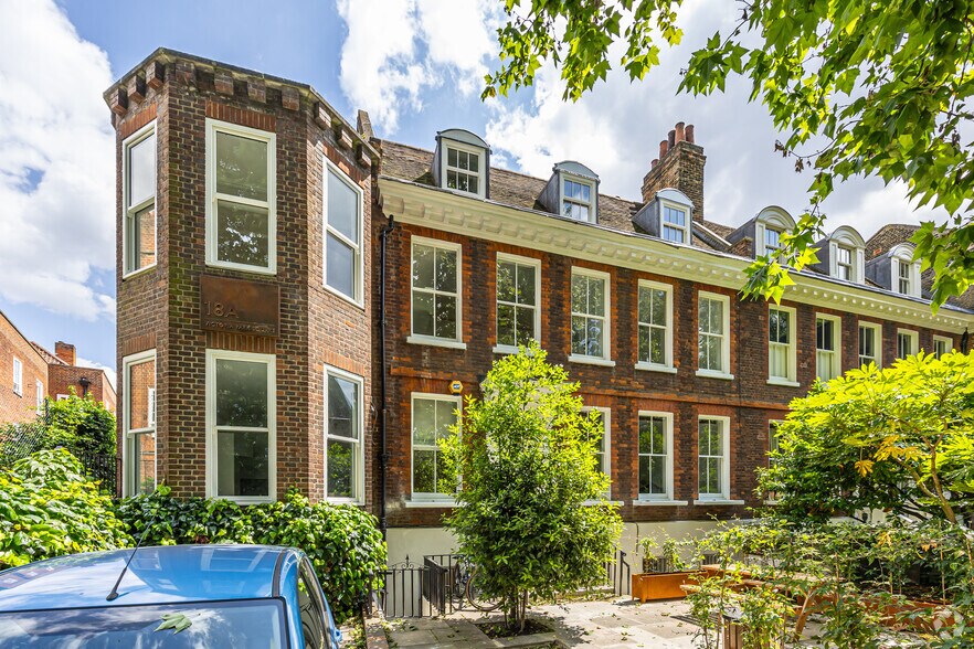 18 Victoria Park Sq, Londres à louer - Photo de l’immeuble – Image 3 sur 9