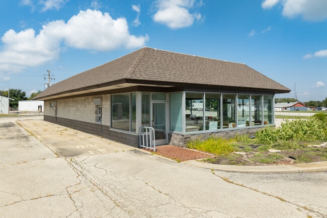 Plus de détails pour 2799 N 22nd St, Decatur, IL - Local commercial aux enchères