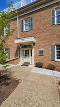 550 Broadview Ave, Warrenton, VA à louer Photo intérieure– Image 1 sur 13