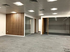 14 Cullum St, Londres à louer Photo intérieure– Image 2 sur 2