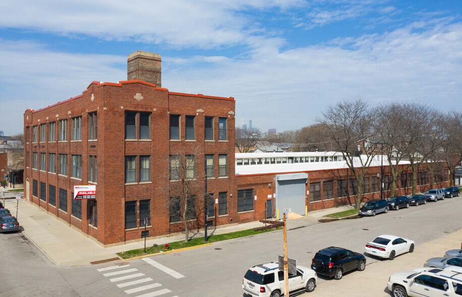 2035 S Racine Ave, Chicago, IL à louer - Photo principale – Image 1 sur 29