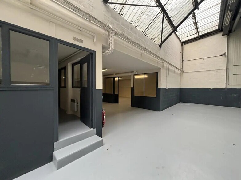 Industriel/Logistique dans Gonesse à louer - Photo de l’immeuble – Image 1 sur 17