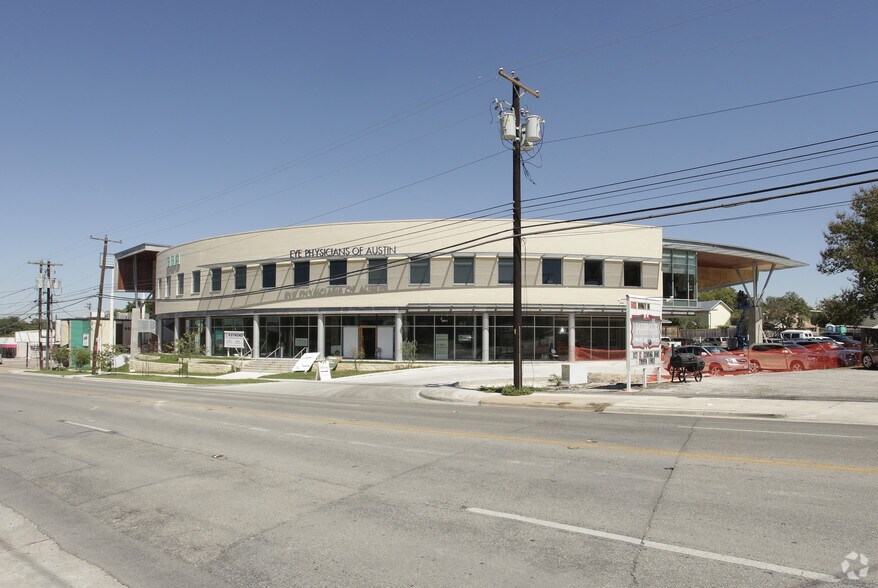 5011 Burnet Rd, Austin, TX à louer - Photo principale – Image 1 sur 2