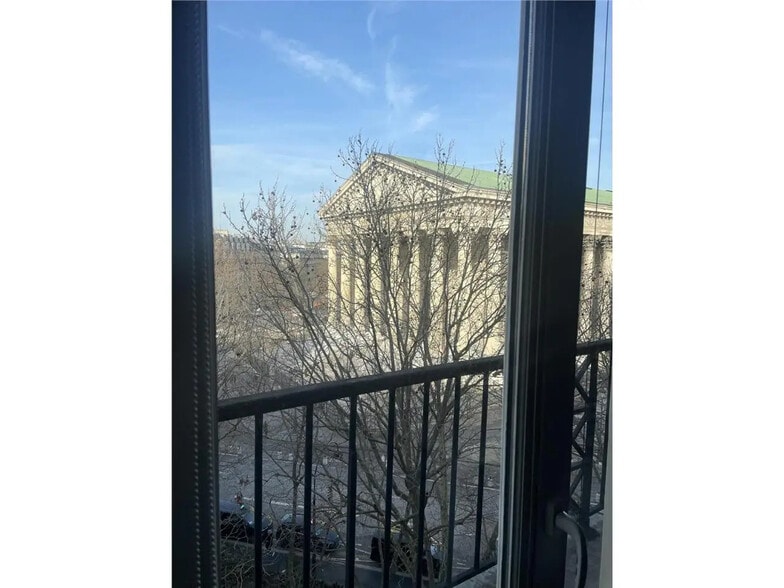 10 Place De La Madeleine, Paris à louer - Photo de l’immeuble – Image 3 sur 22