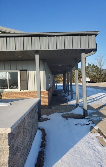 1804 N Towanda Barnes Rd, Bloomington, IL à louer - Photo de l’immeuble – Image 3 sur 54