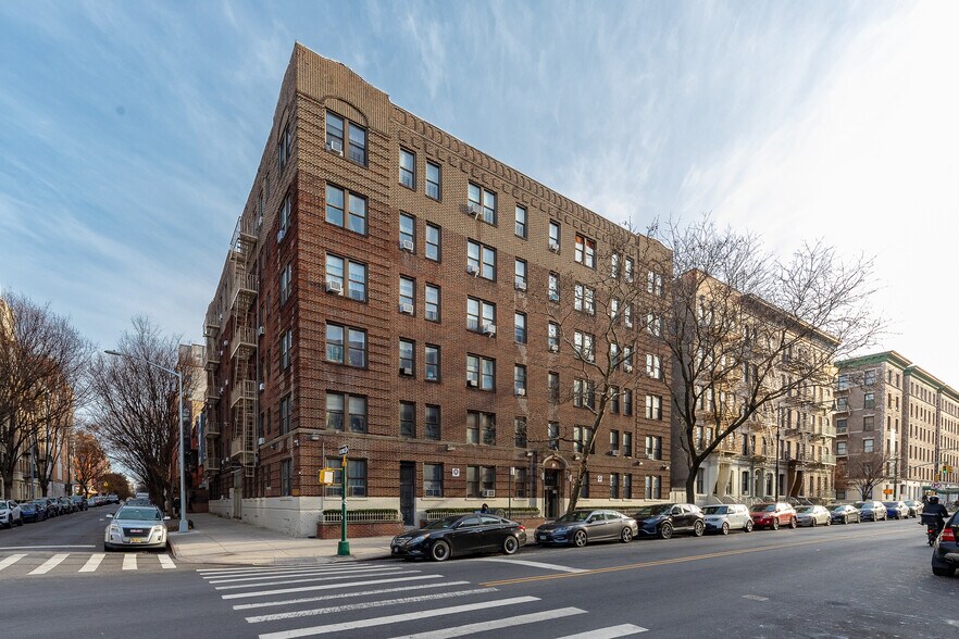 Morningside Park Portflio portefeuille de 3 biens à vendre sur LoopNet.fr - Photo principale – Image 1 sur 12