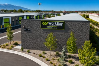 3747 W Parkway Blvd, West Valley City, UT à louer Photo de l’immeuble– Image 1 sur 10