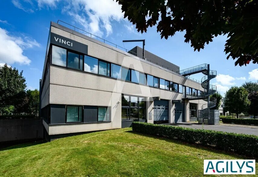 Local d’activités dans Antony à louer - Photo de l’immeuble – Image 2 sur 7