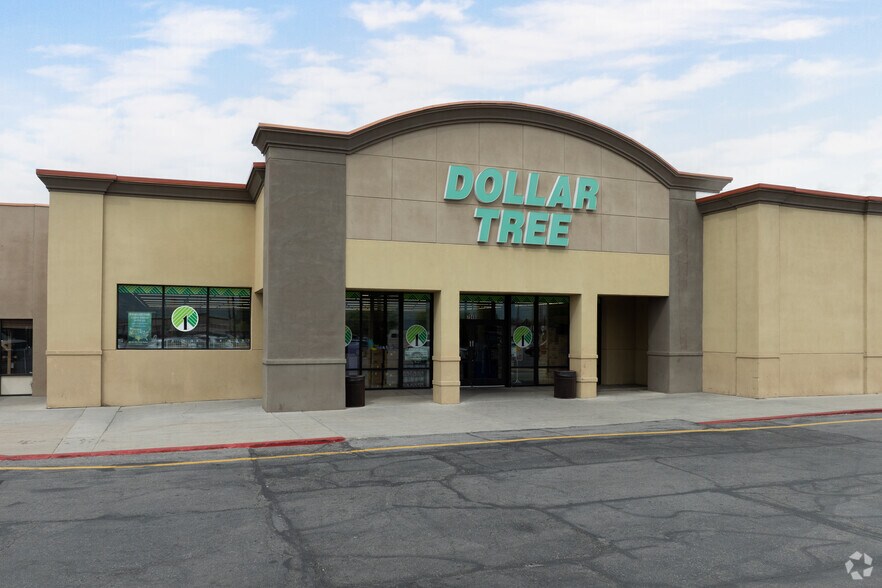 7000-7114 S Redwood Rd, West Jordan, UT à vendre - Photo de l’immeuble – Image 2 sur 13