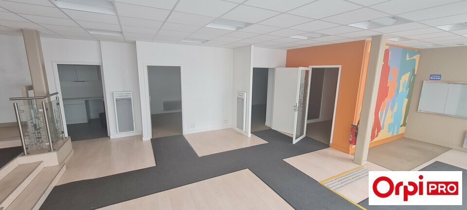 Bureaux/Local commercial dans Saint-Brieuc à louer Photo intérieure– Image 1 sur 9