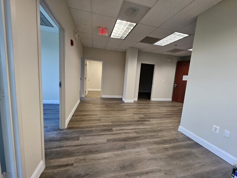 9161 Liberia Ave, Manassas, VA à louer - Photo intérieure – Image 2 sur 49