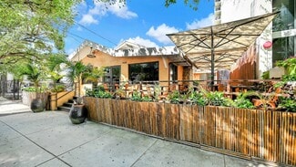 Plus de détails pour 2426 NE 2nd Ave, Miami, FL - Local commercial à vendre